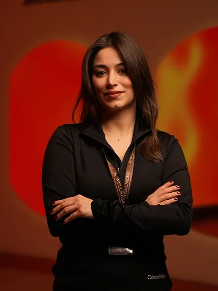 Ece Çakar — Pilates Eğitmeni